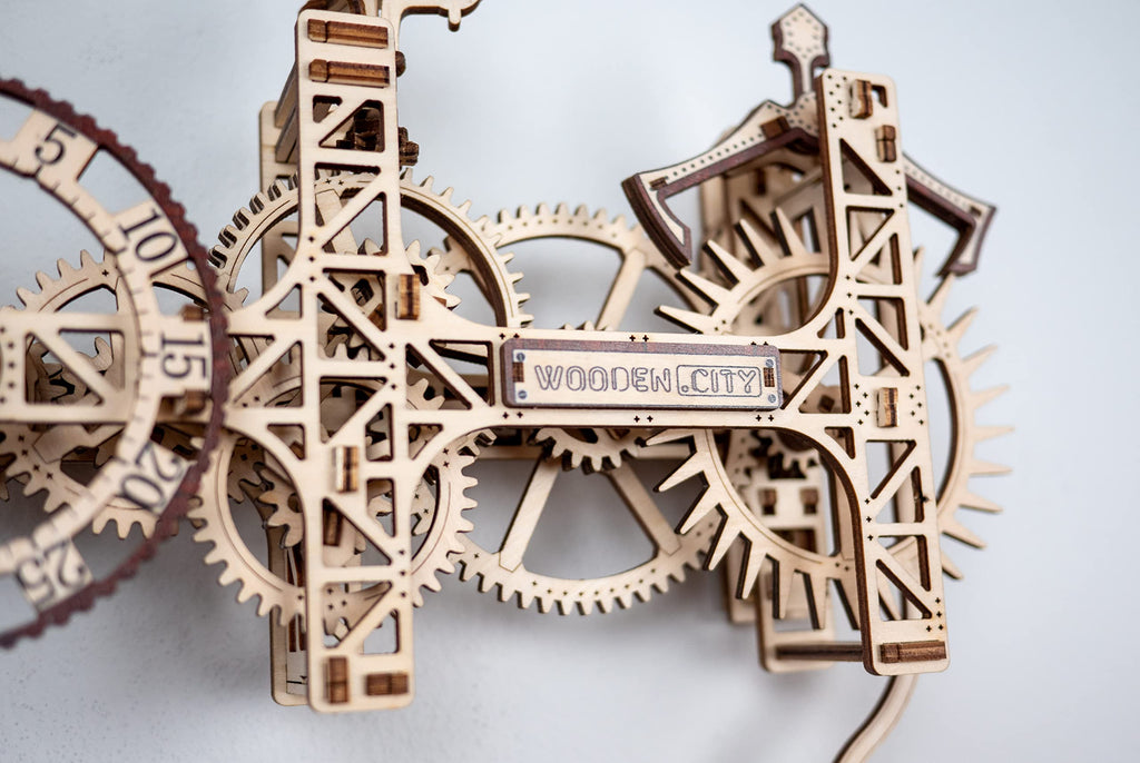 3D Wooden Clock Puzzle Building Kit with 257 Pieces D704830